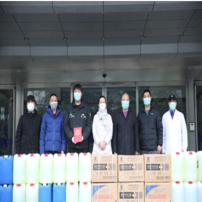 2000斤消毒液，8000只醫(yī)用口罩，新奧源建設(shè)工程有限公司的暖心捐贈