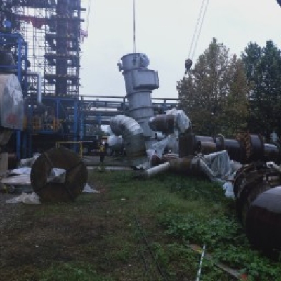 33t重換熱器使用300t汽車吊拆裝